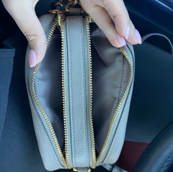 AUTHENTIC Tory Burch Women's Grey Perry Bombe Mini camera Bag - Picture 4 of 6